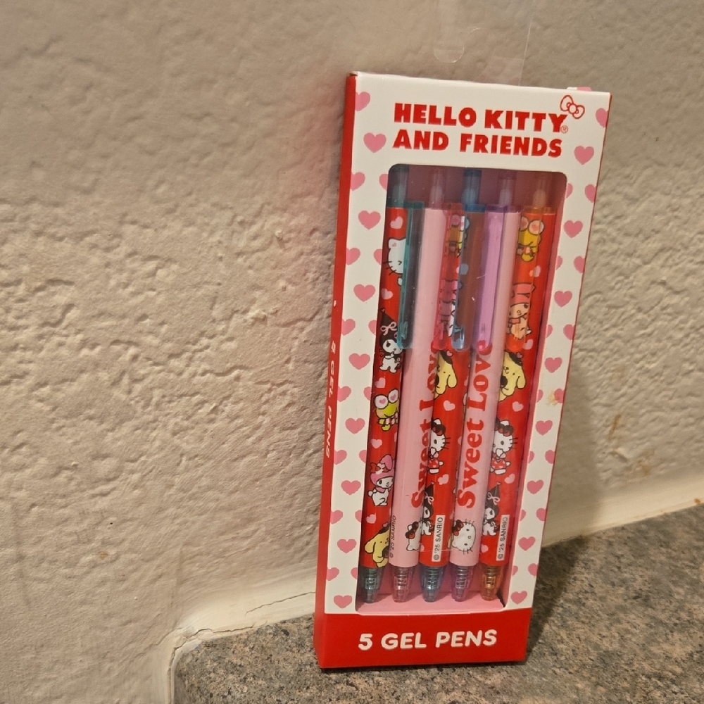 Hello Kitty Red and Pink 5 Gel Pens Set New